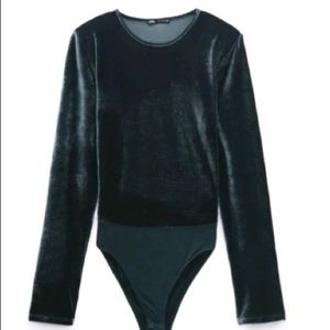 NWT Zara green suade bodysuit scoop neck long sleeves, size M